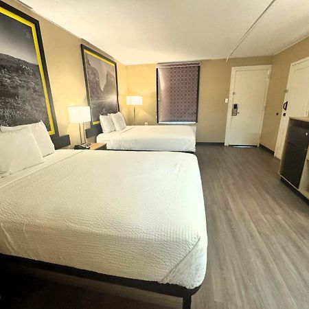Super 8 By Wyndham Corpus Christi Airport Exterior foto