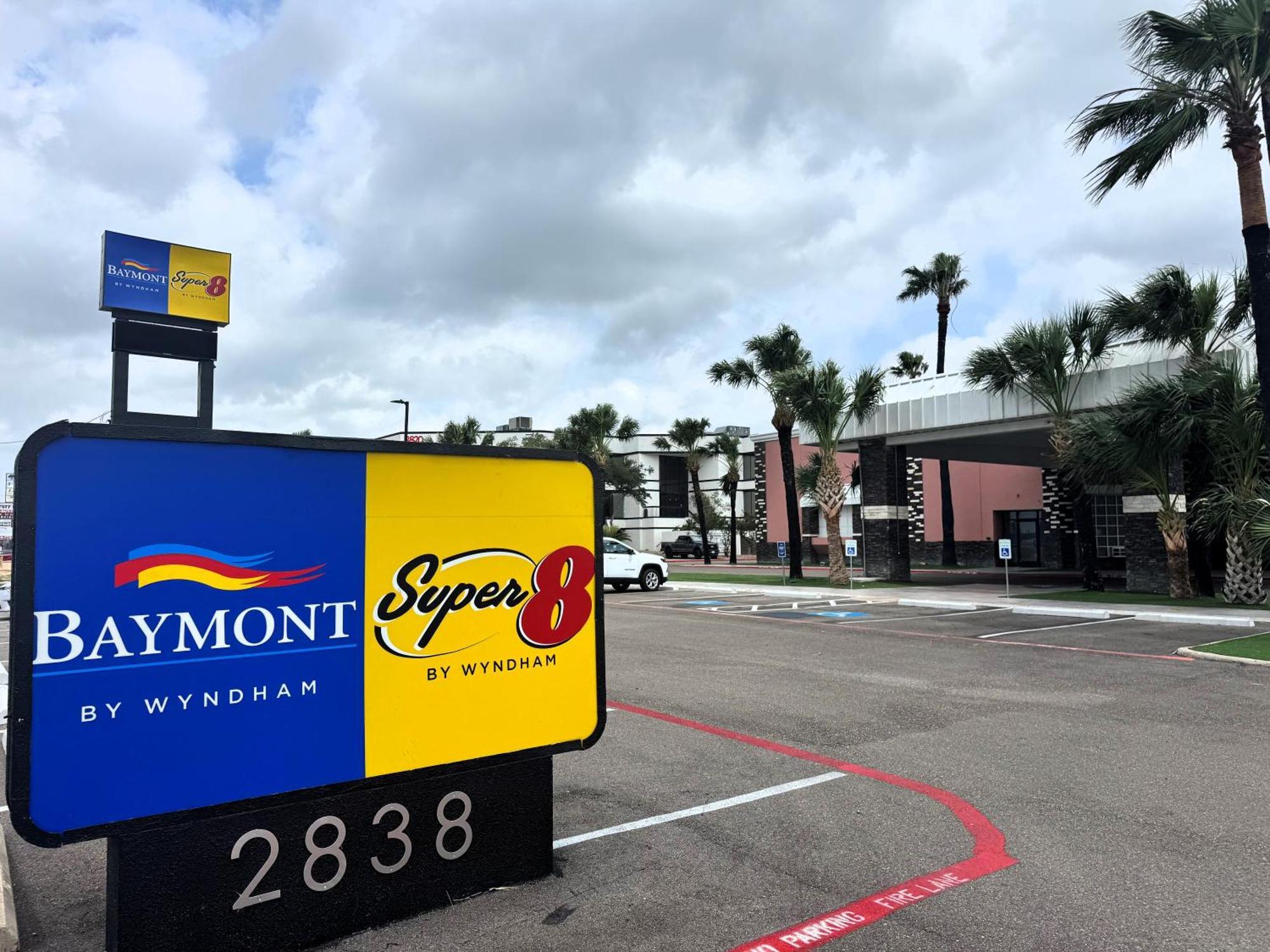 Super 8 By Wyndham Corpus Christi Airport Exterior foto