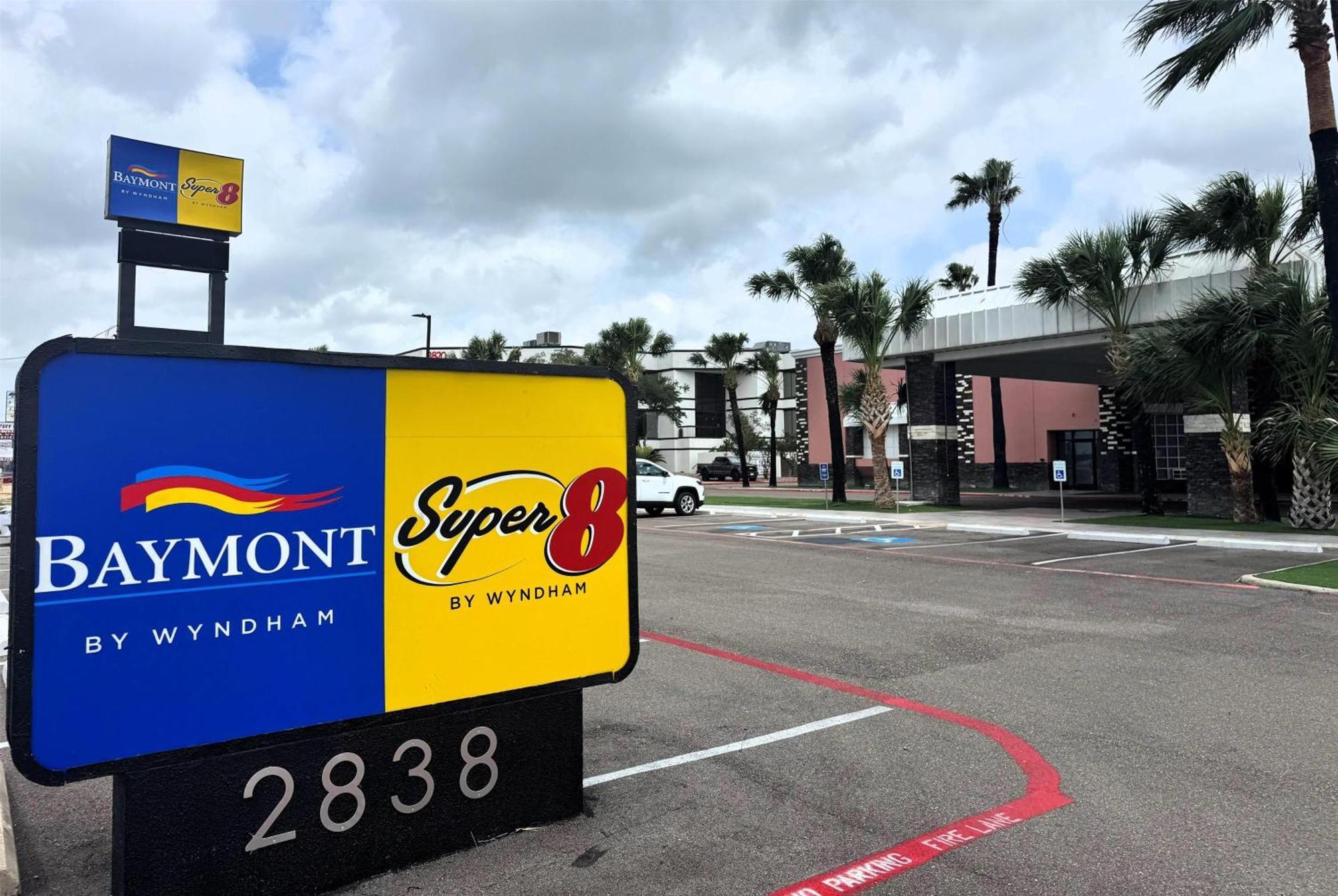 Super 8 By Wyndham Corpus Christi Airport Exterior foto