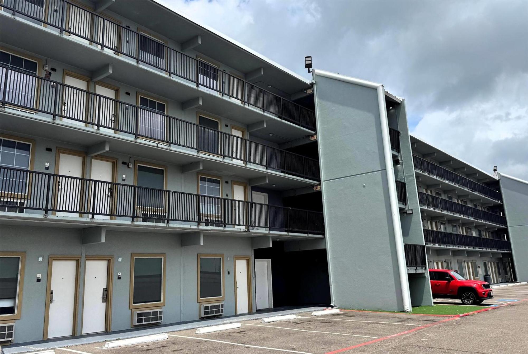 Super 8 By Wyndham Corpus Christi Airport Exterior foto